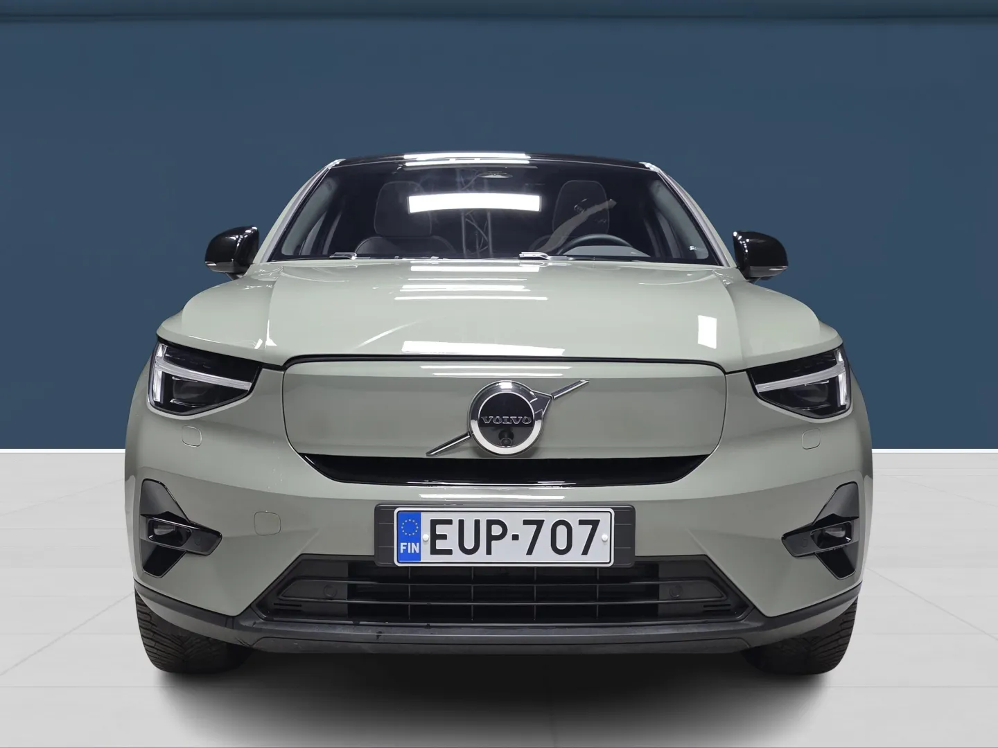 Autokuva 2 - EUP-707