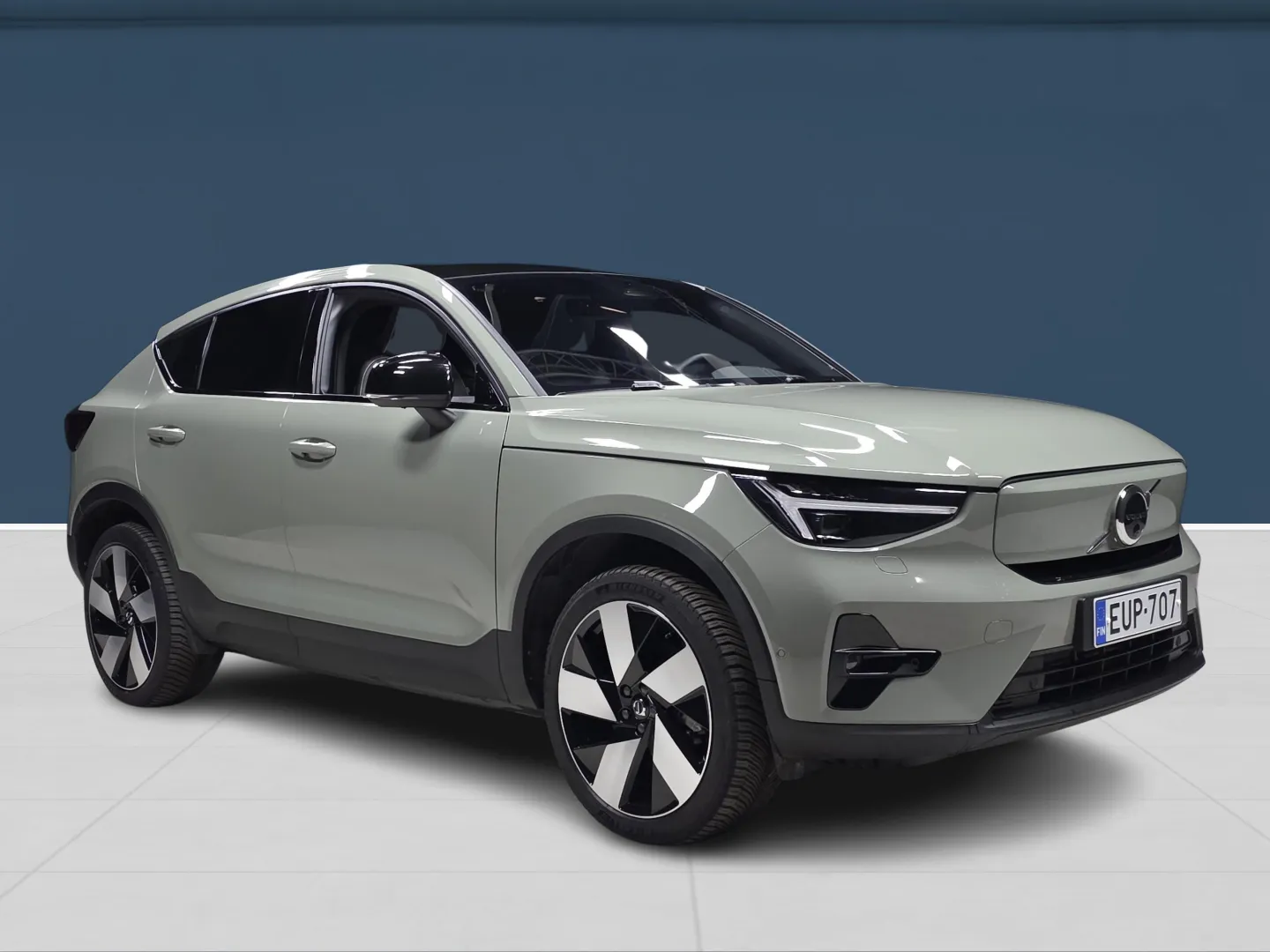 Autokuva 3 - EUP-707