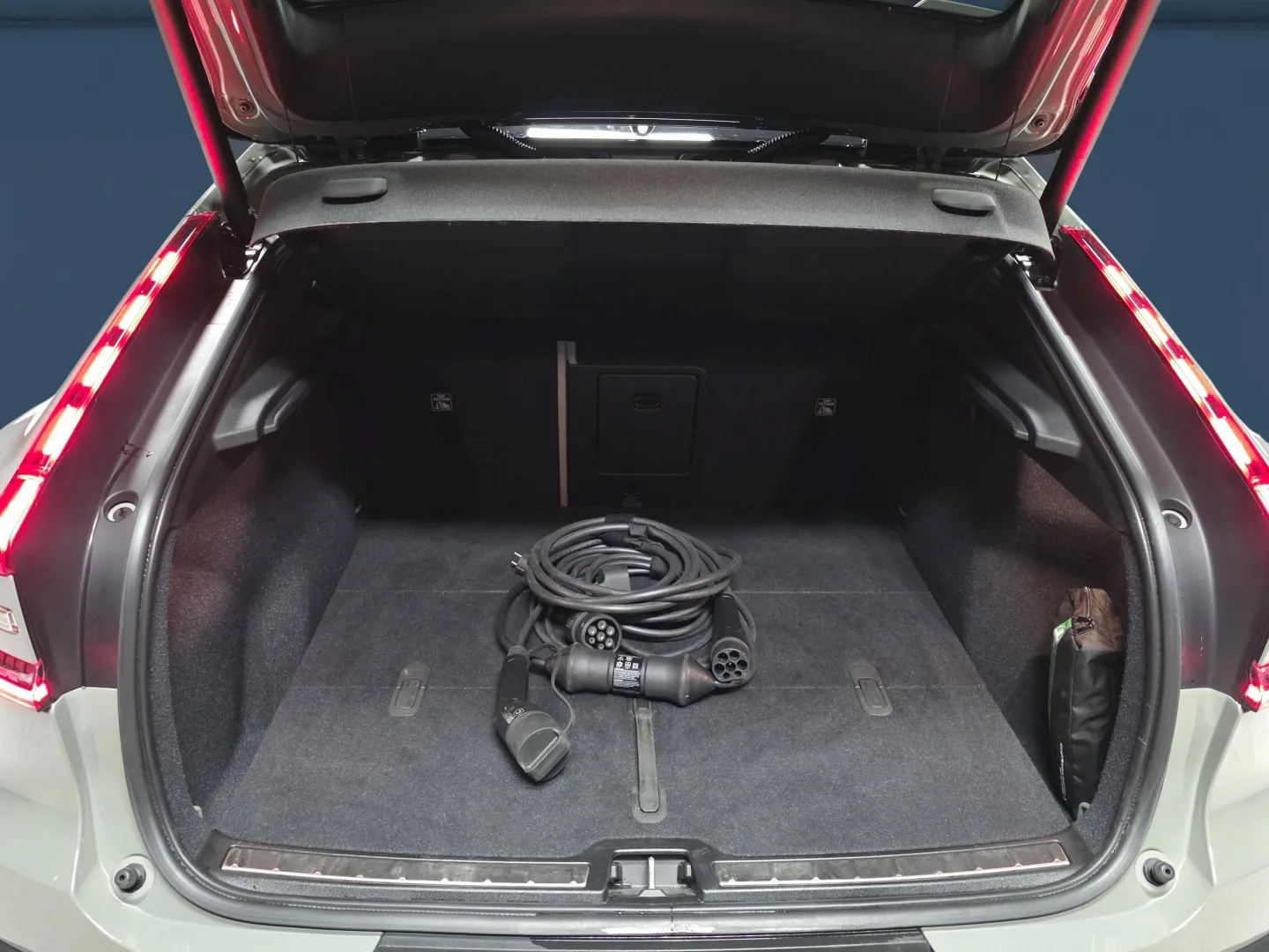 Autokuva 11 - EUP-707