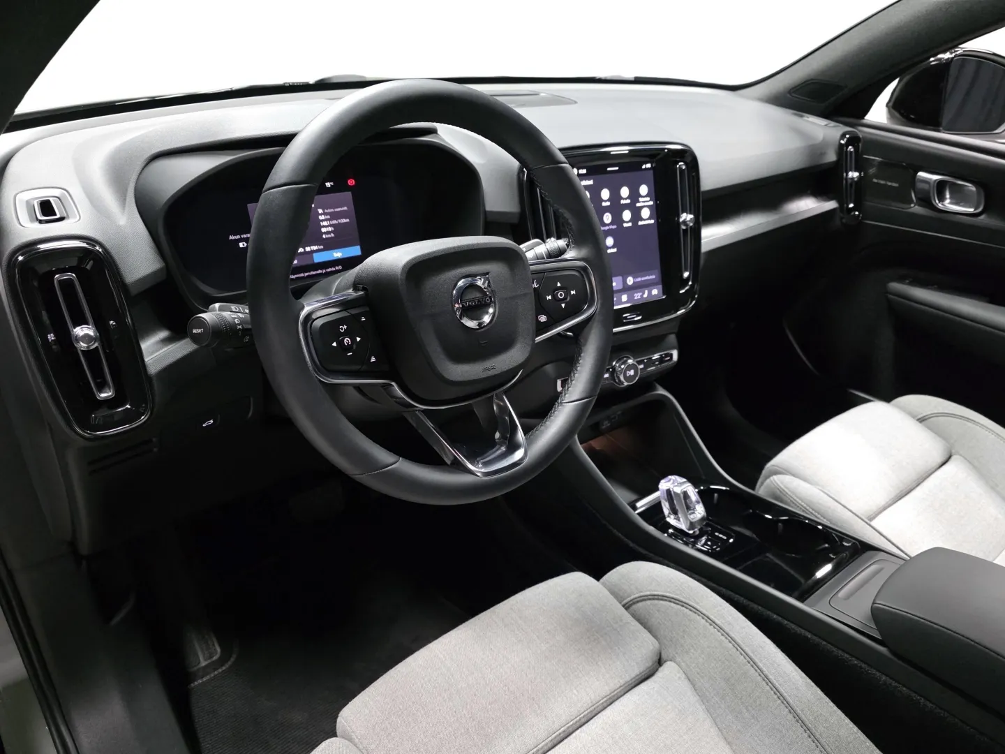 Autokuva 8 - EUP-707