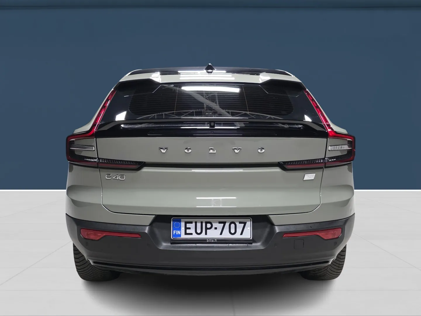 Autokuva 5 - EUP-707