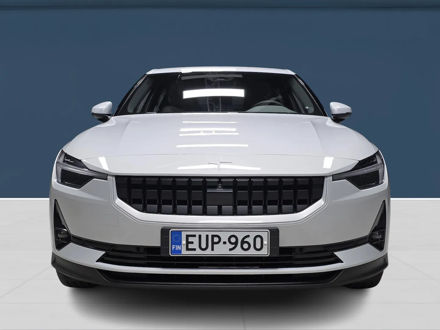 Autokuva 2 - EUP-960