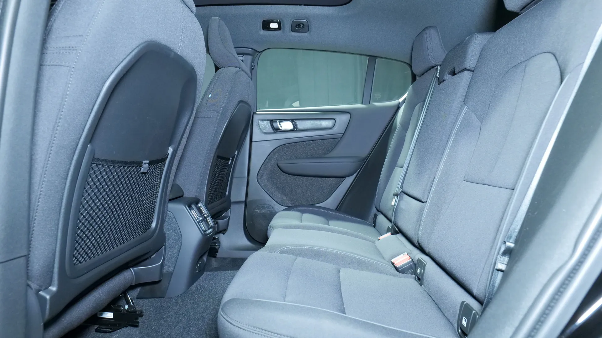 Autokuva 15 - EUR-701