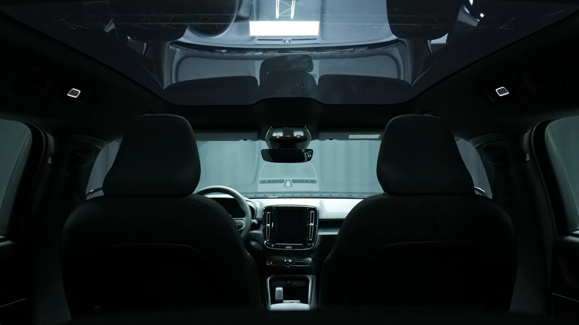 Autokuva 17 - EUR-701