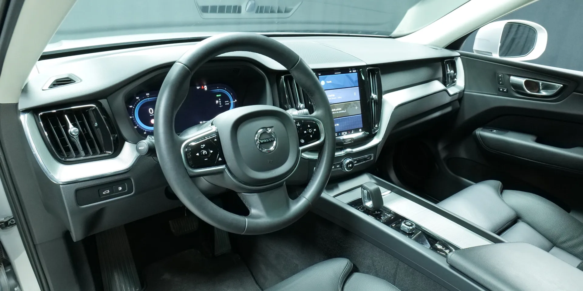 Autokuva 11 - EUR-840