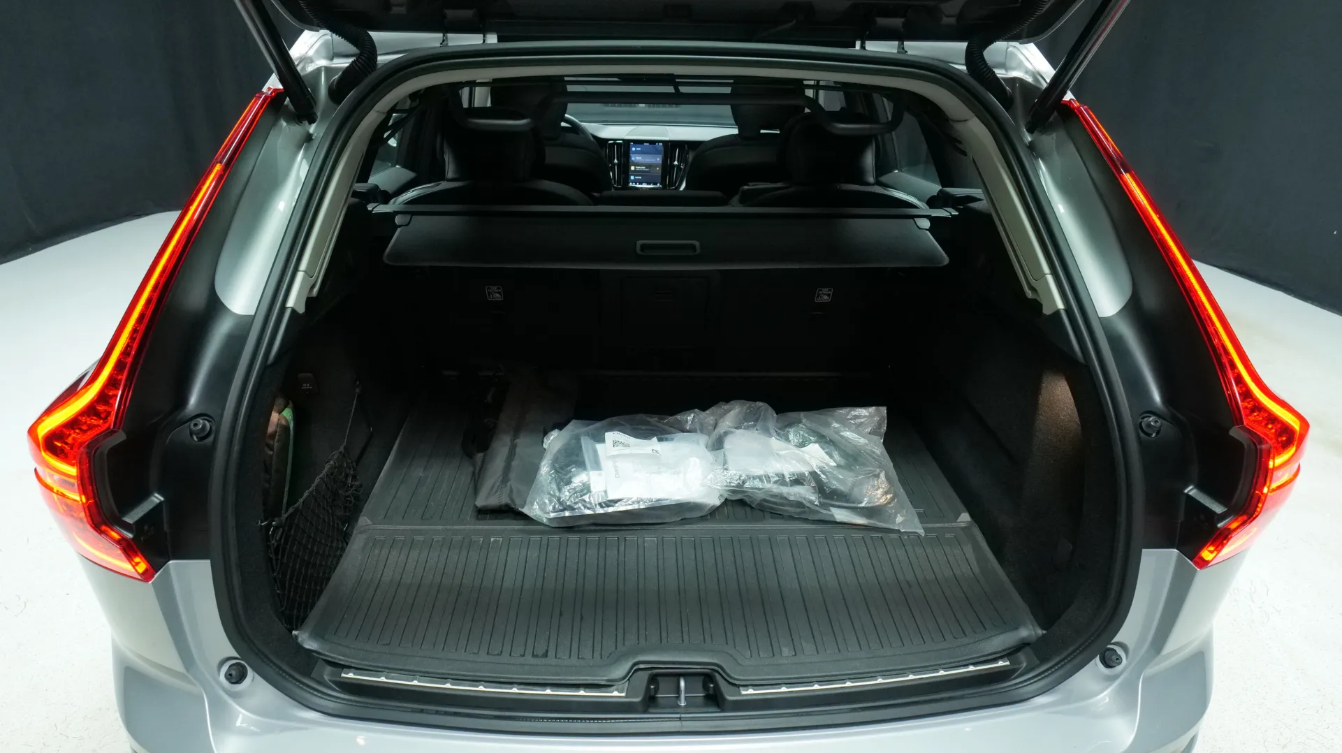 Autokuva 16 - EUR-840