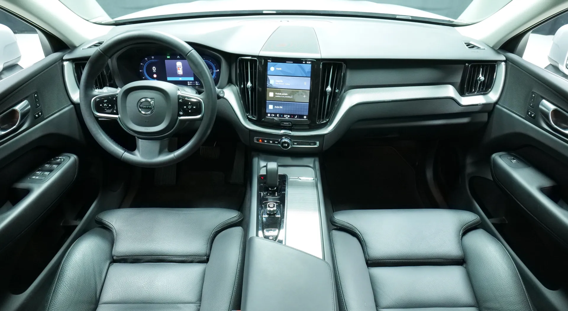 Autokuva 13 - EUR-840