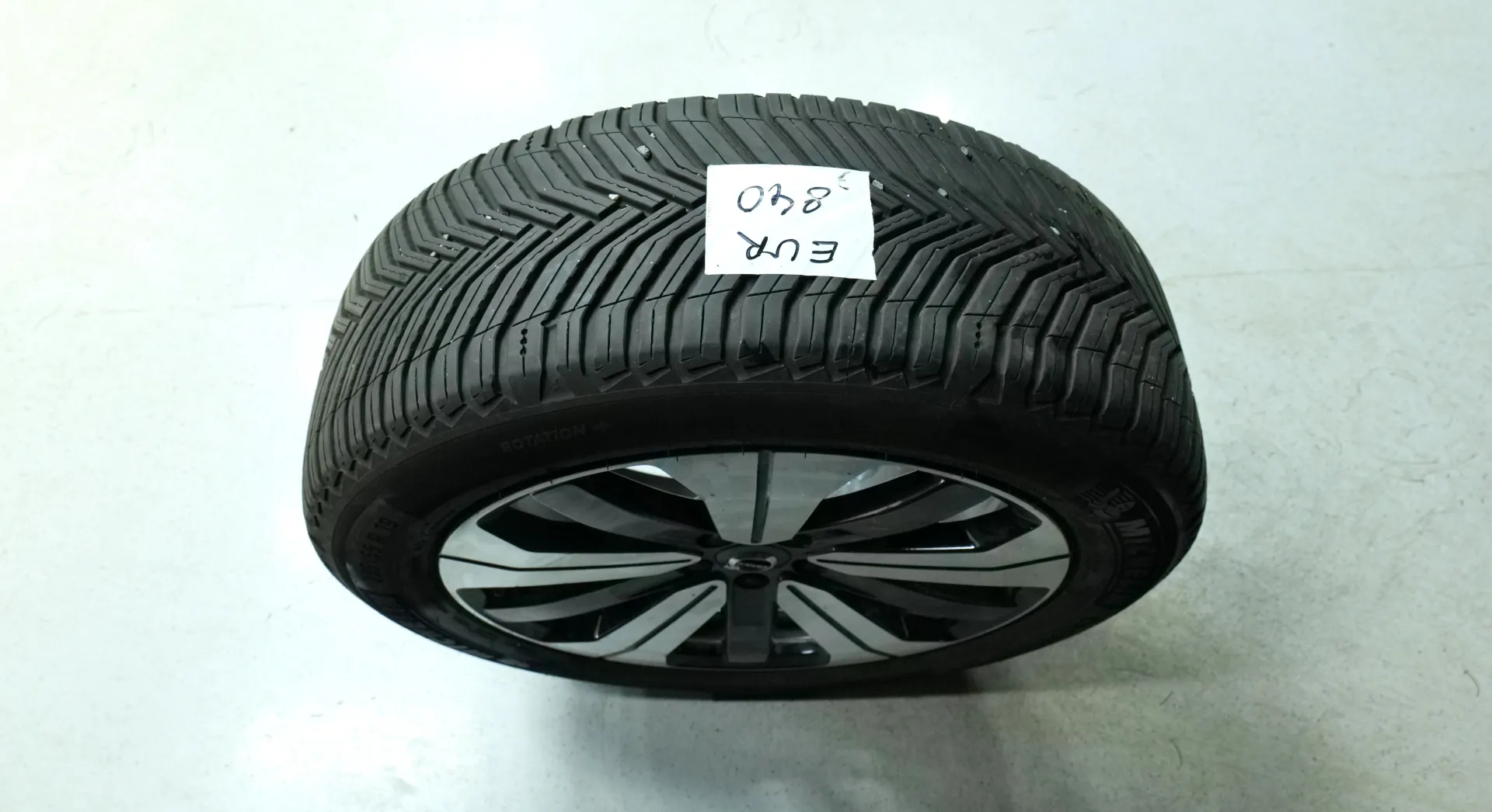 Autokuva 20 - EUR-840