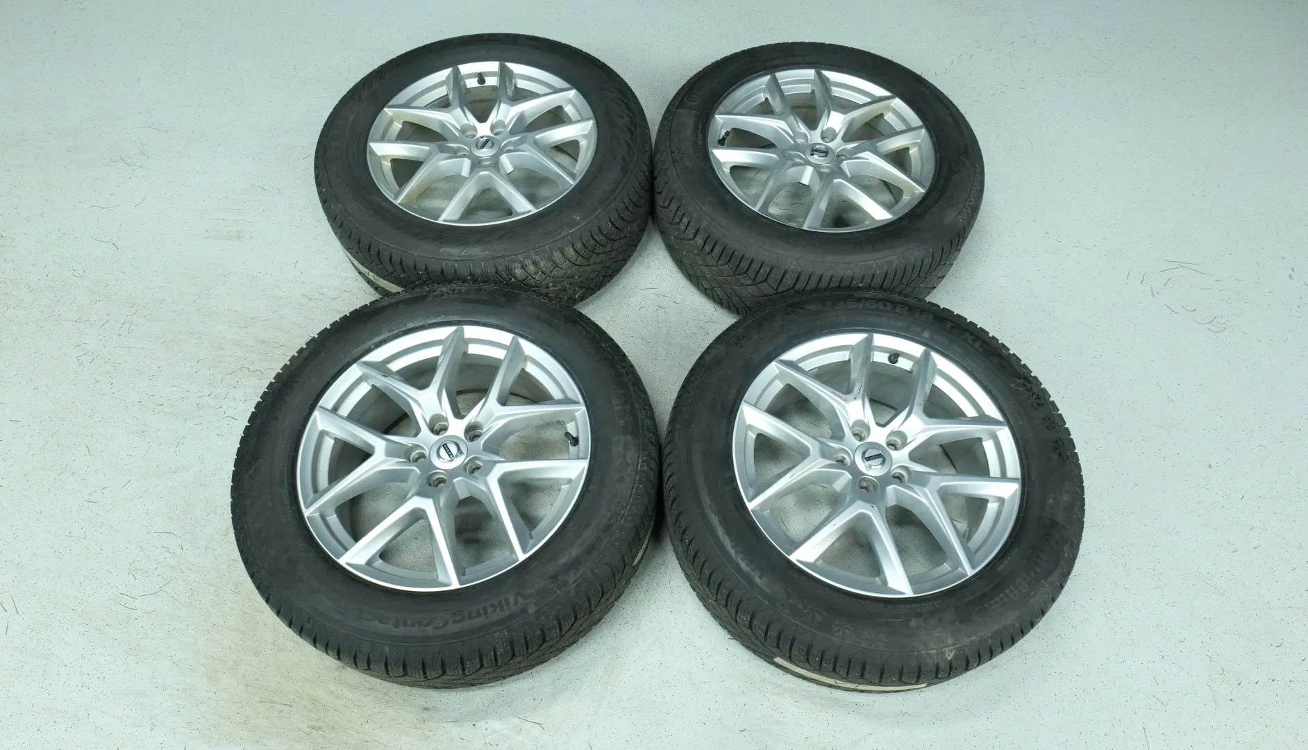 Autokuva 19 - EUS-322