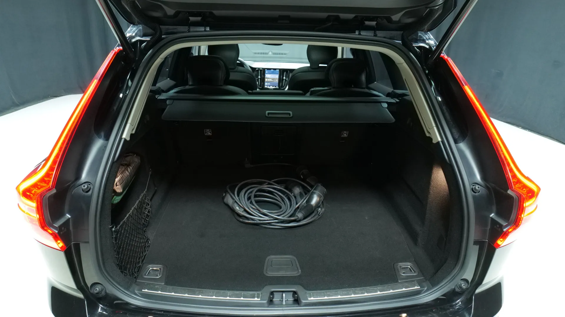 Autokuva 16 - EUS-322