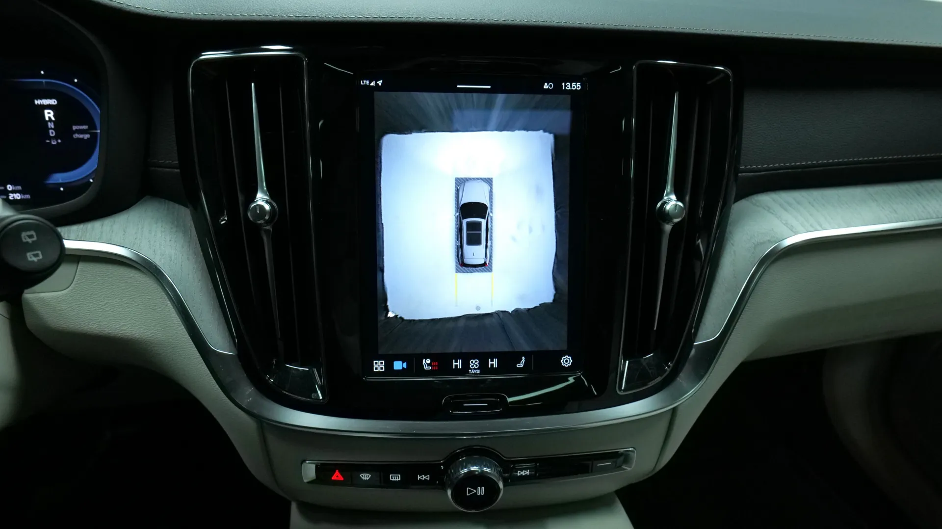 Autokuva 9 - EUS-833