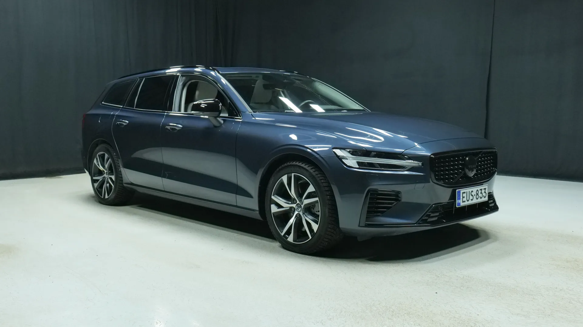 Autokuva 5 - EUS-833