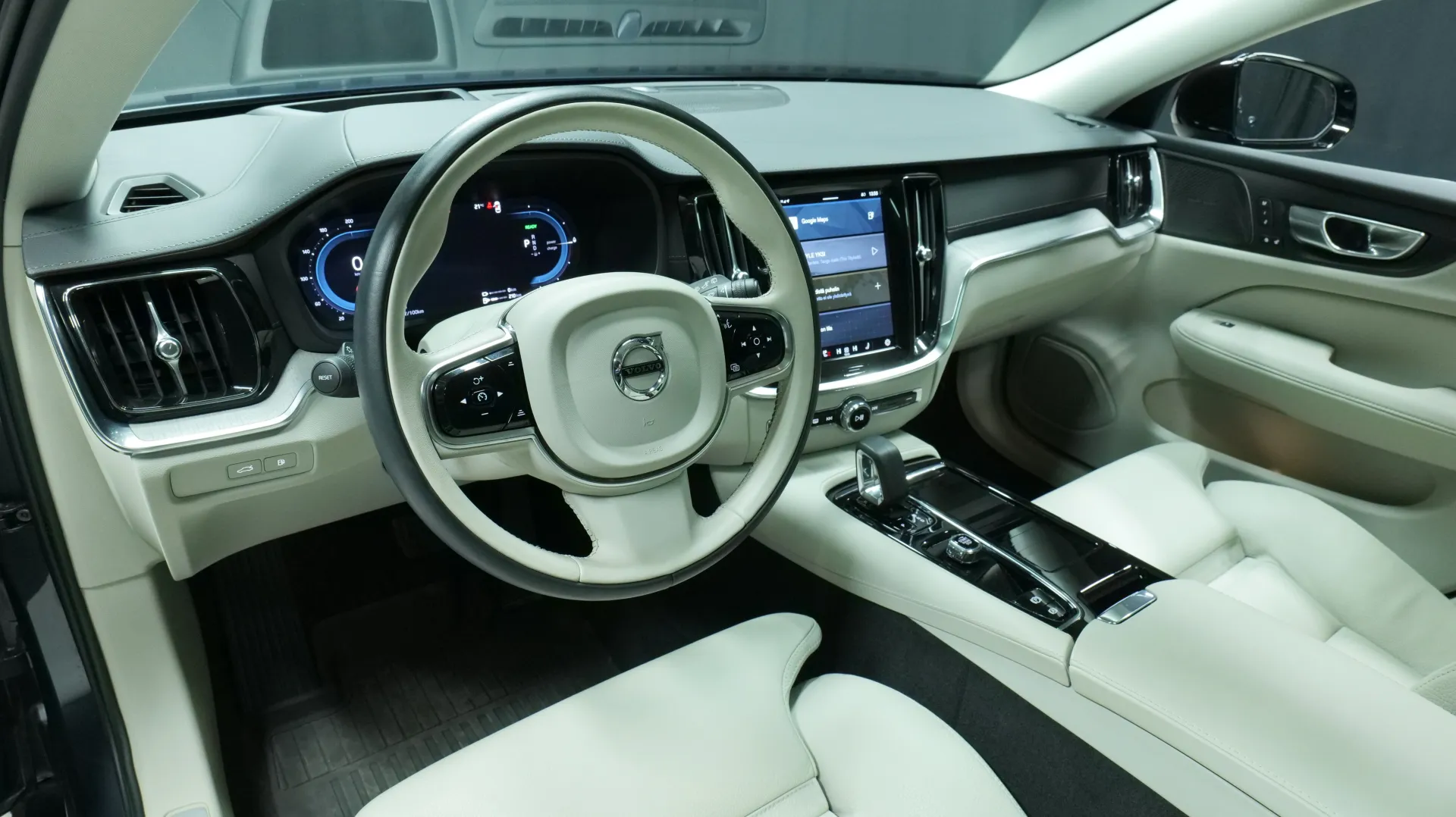 Autokuva 14 - EUS-833