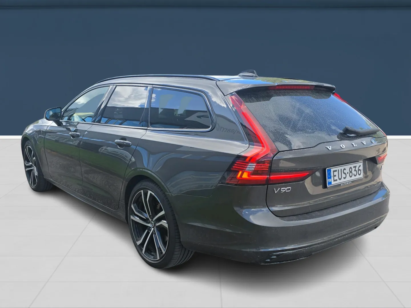 Autokuva 5 - EUS-836