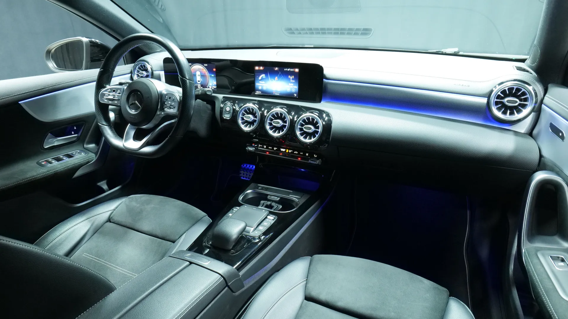 Autokuva 16 - EUX-221