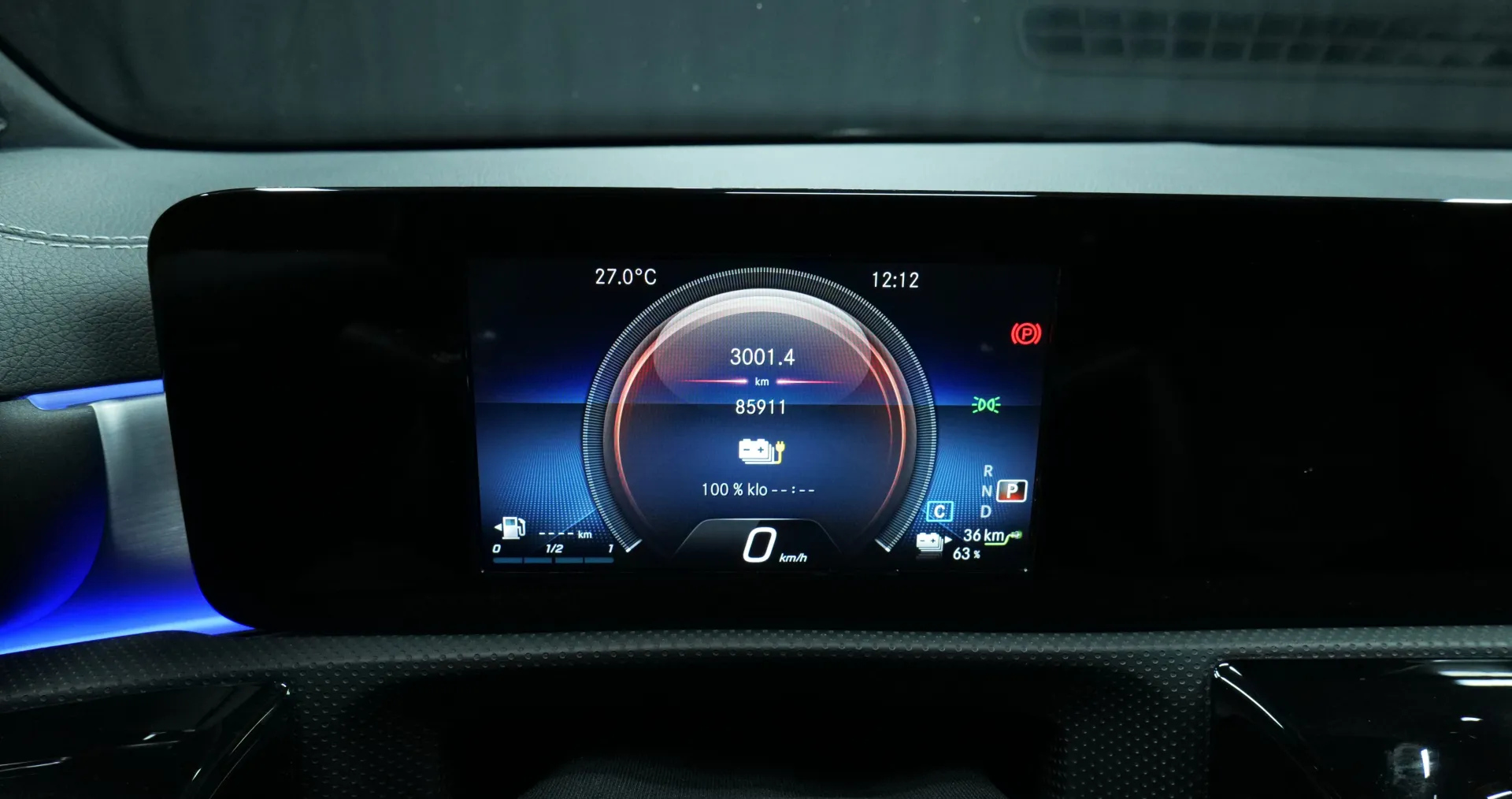 Autokuva 6 - EUX-221