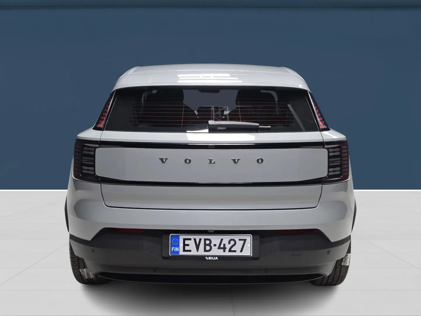 Autokuva 5 - EVB-427