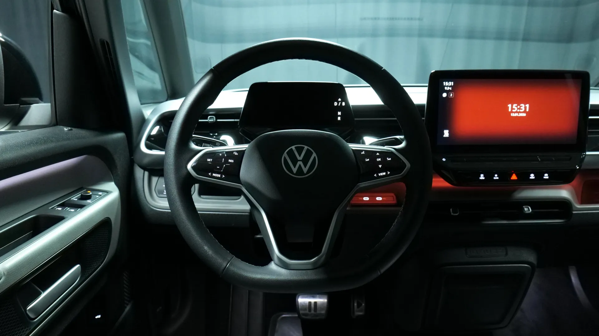 Autokuva 13 - EVC-725