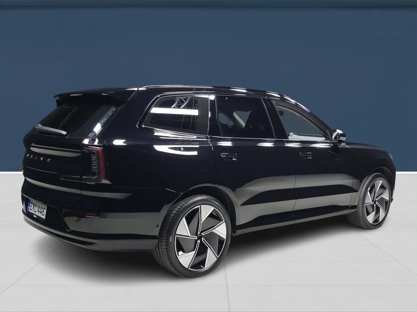 Autokuva 4 - EVL-446