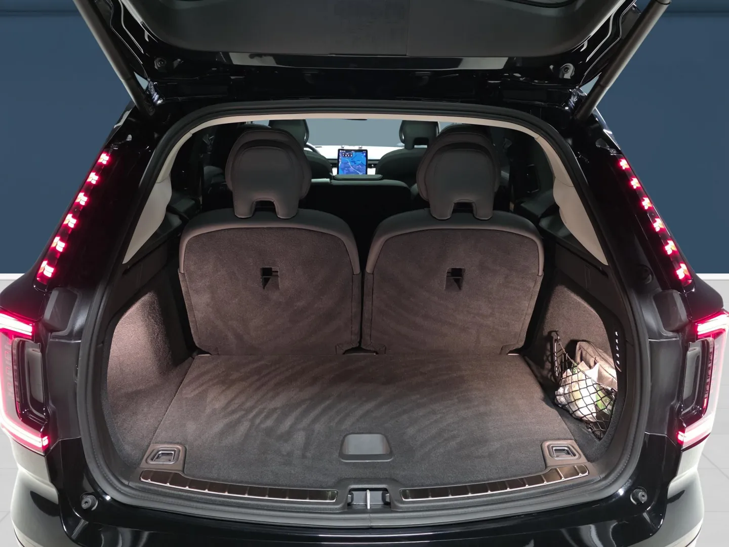 Autokuva 11 - EVL-446