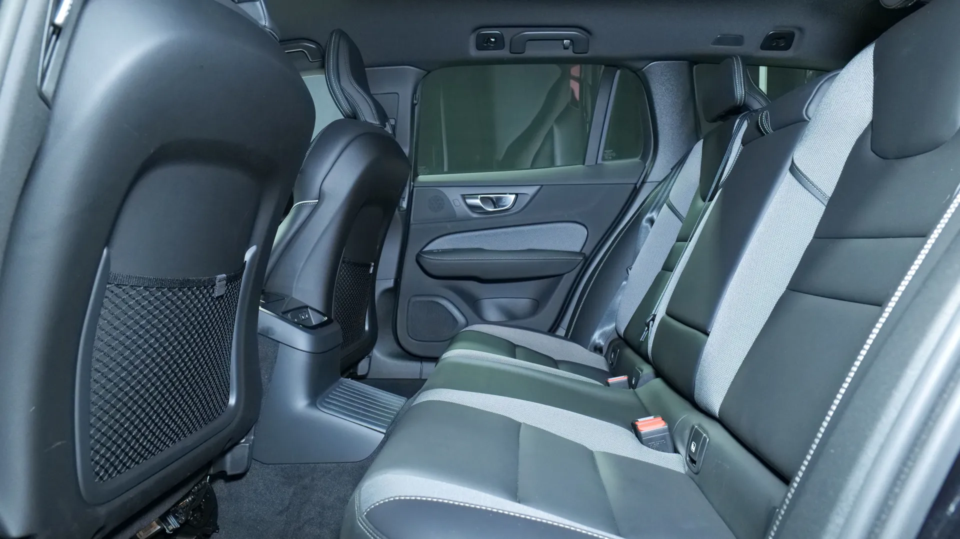 Autokuva 16 - EVL-955