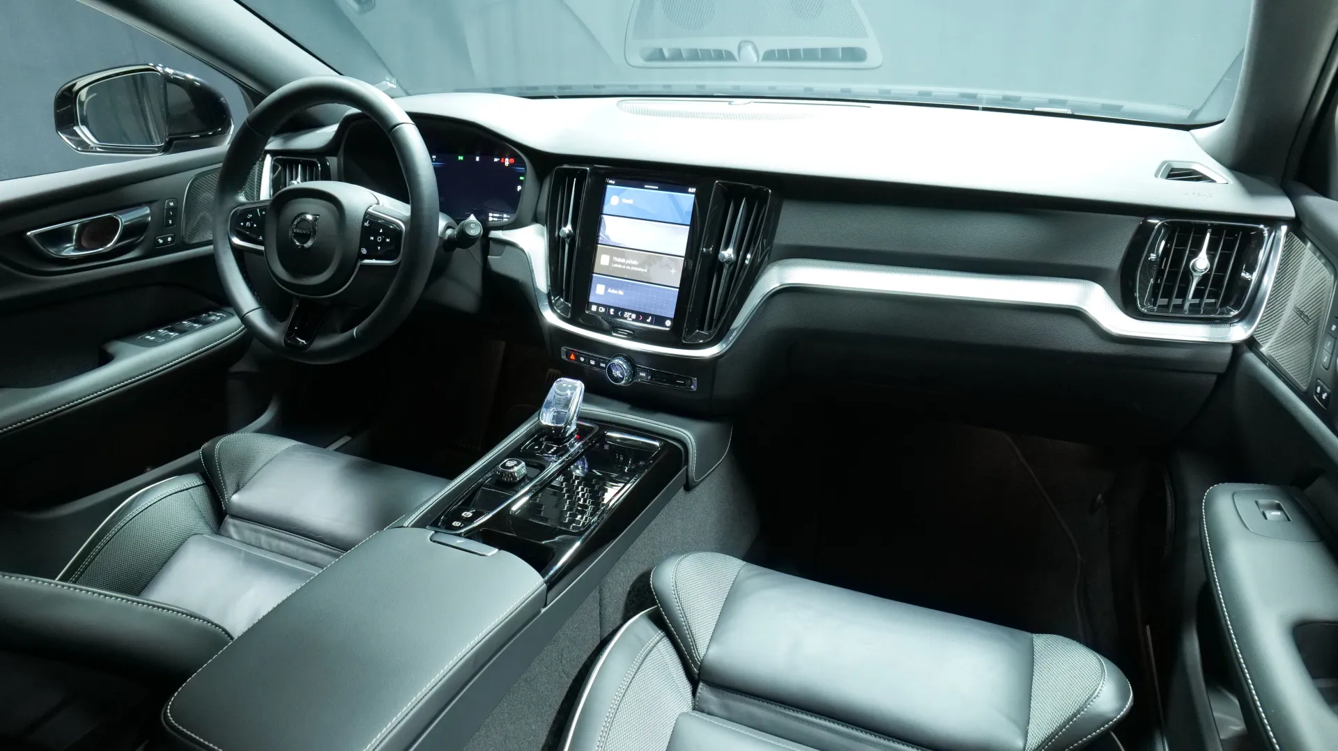 Autokuva 18 - EVL-955