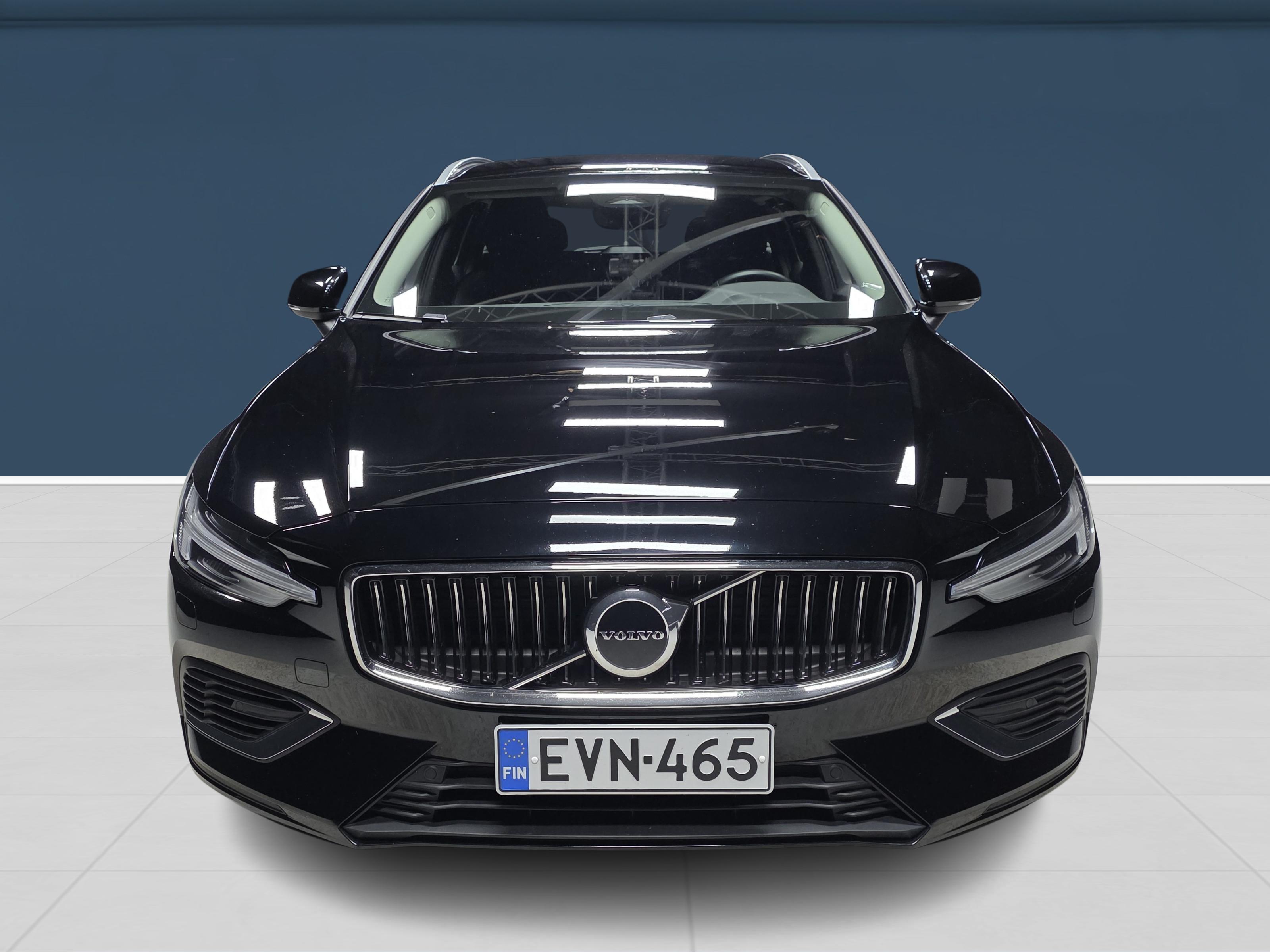 Volvo V60 T6 AWD Long Range Core aut 2024, photo 2/15