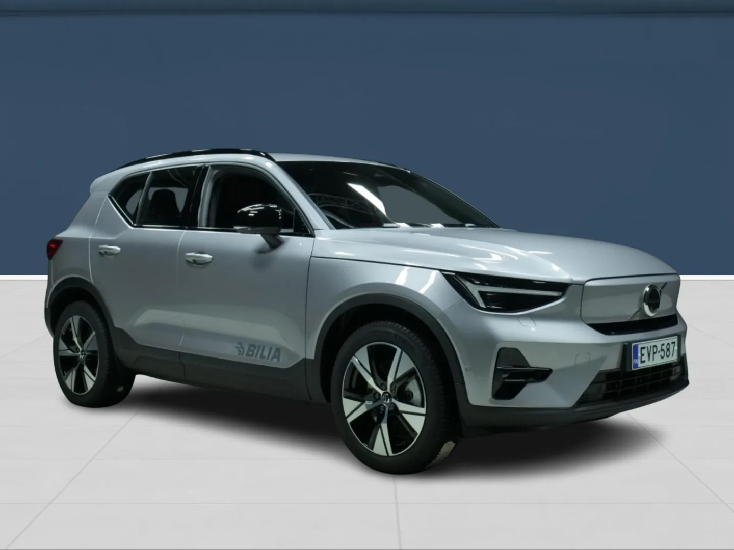 Autokuva 3 - EVP-587