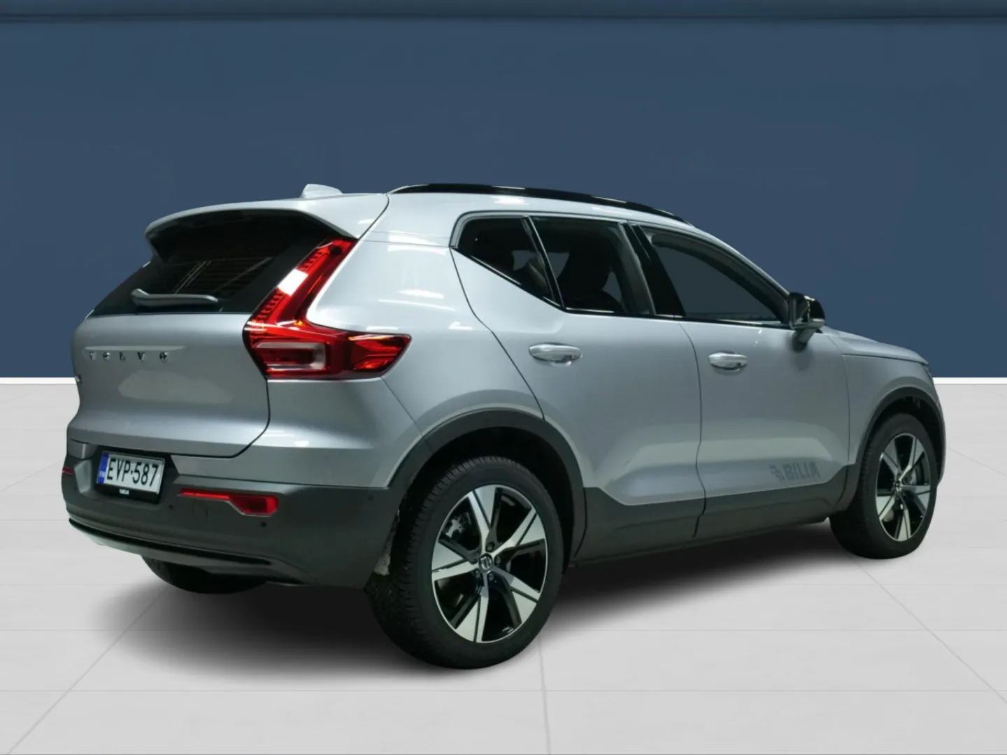 Autokuva 4 - EVP-587