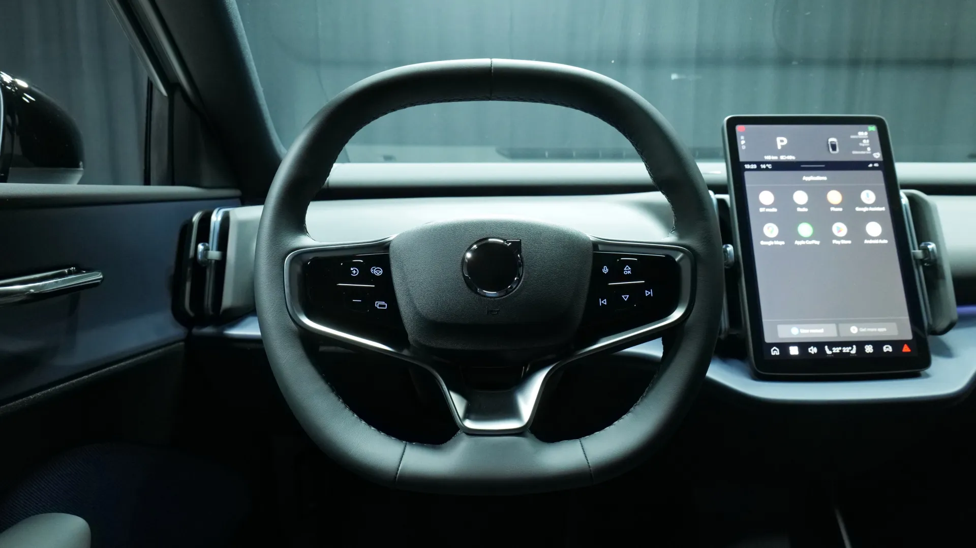 Autokuva 13 - EVR-726