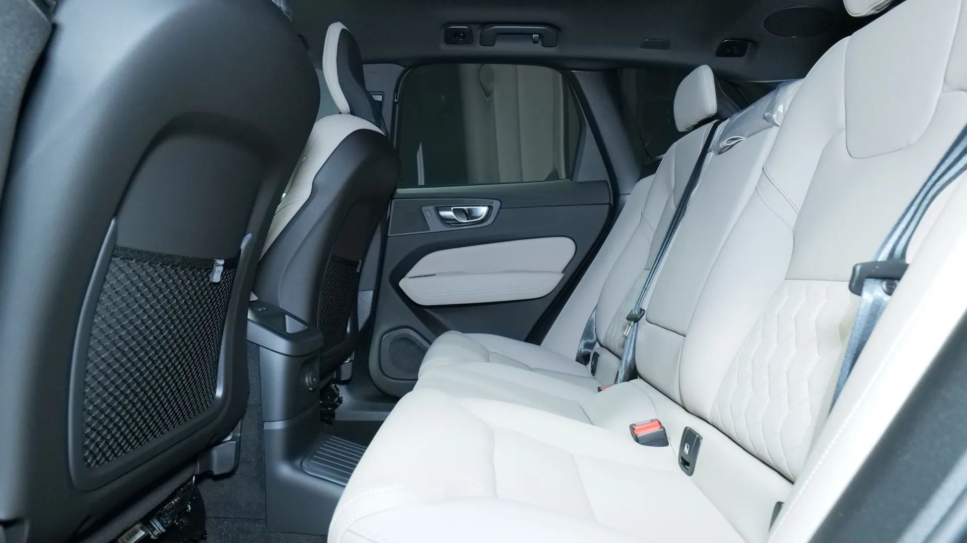 Autokuva 16 - EVR-730