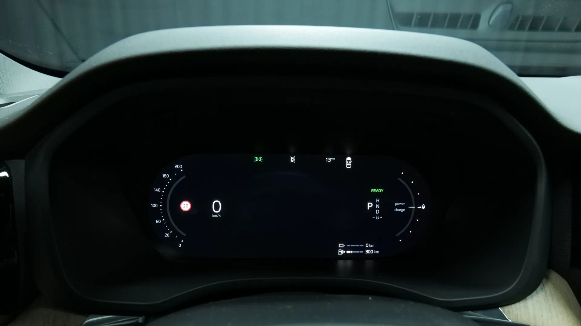 Autokuva 6 - EVR-730