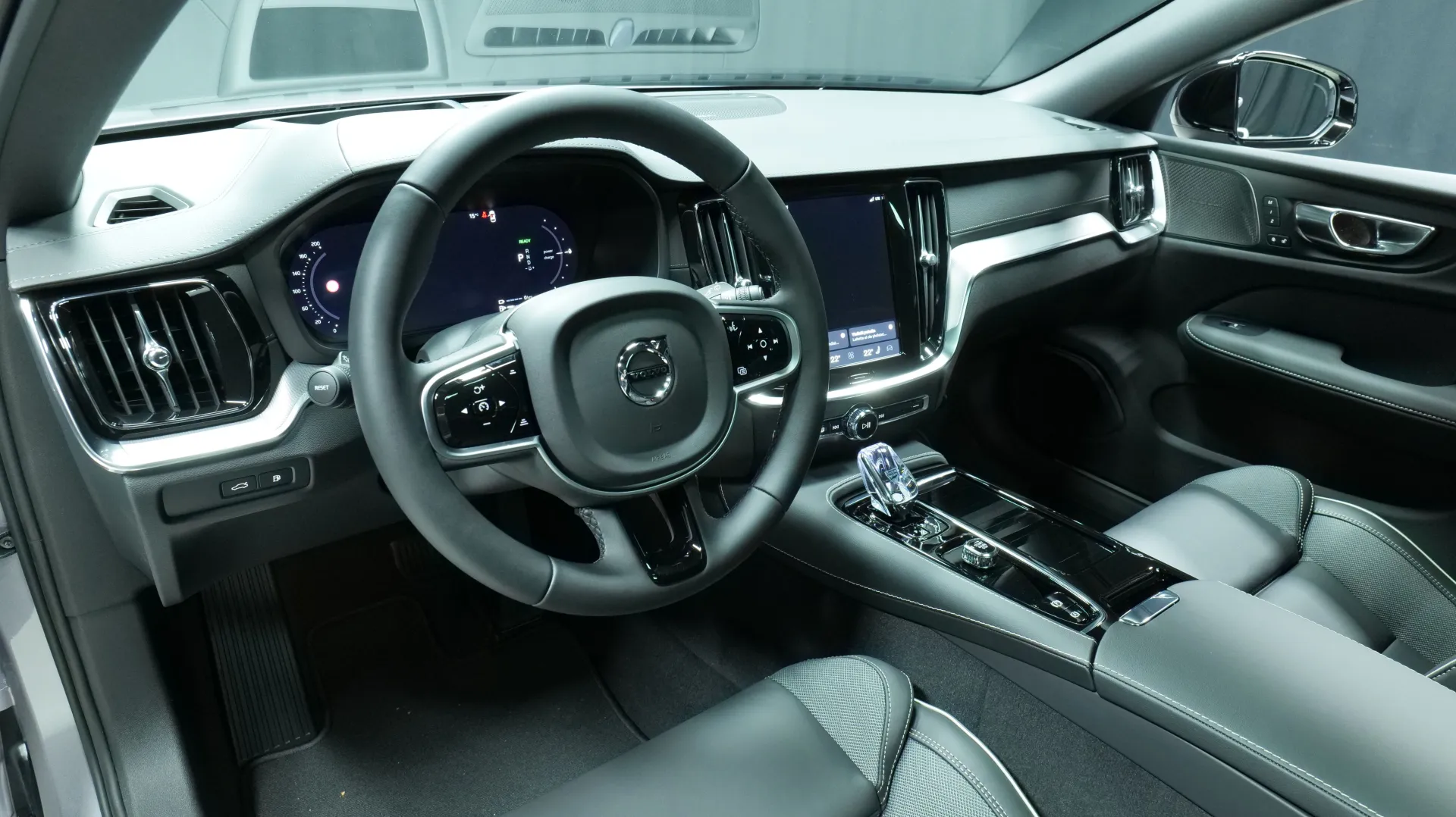 Autokuva 13 - EVR-740