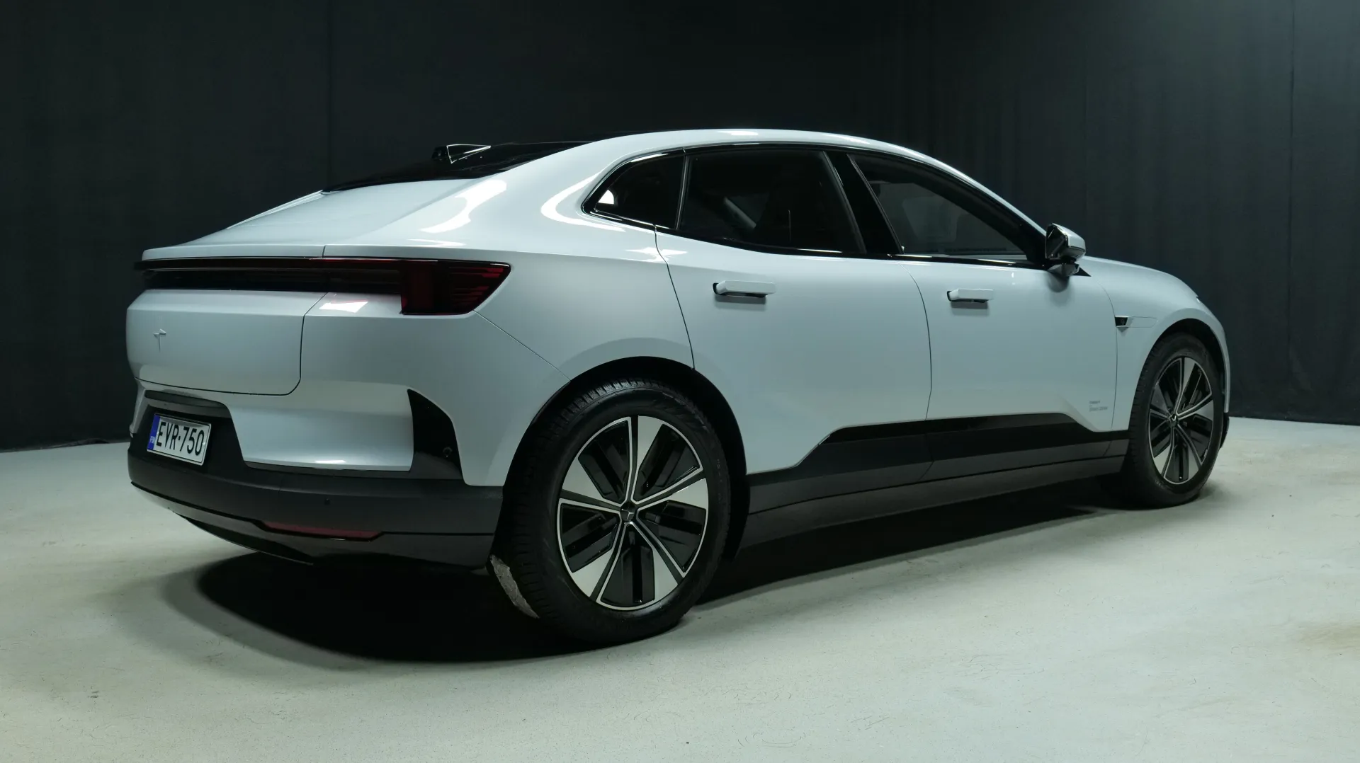 Autokuva 3 - EVR-750