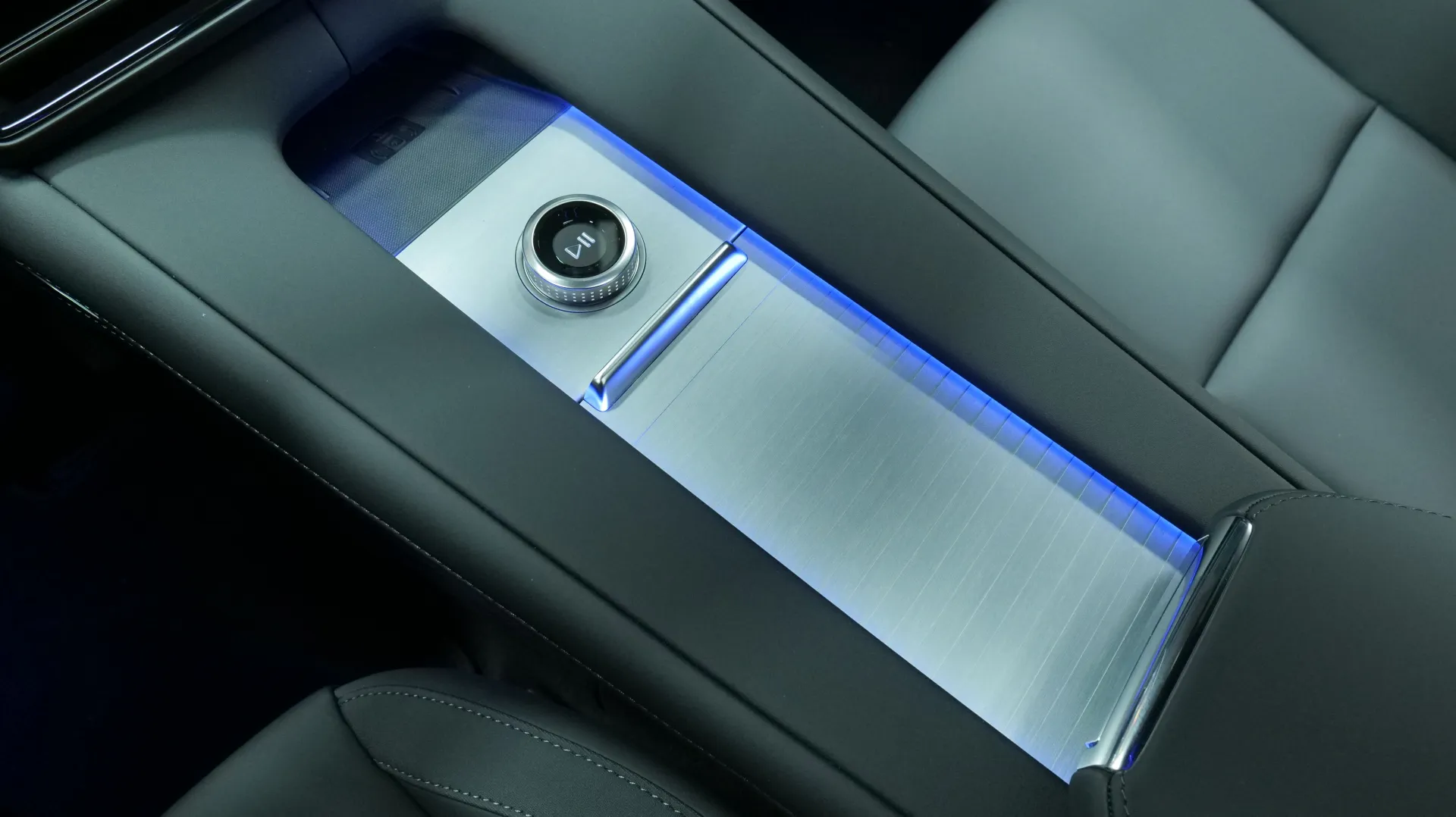 Autokuva 10 - EVS-106