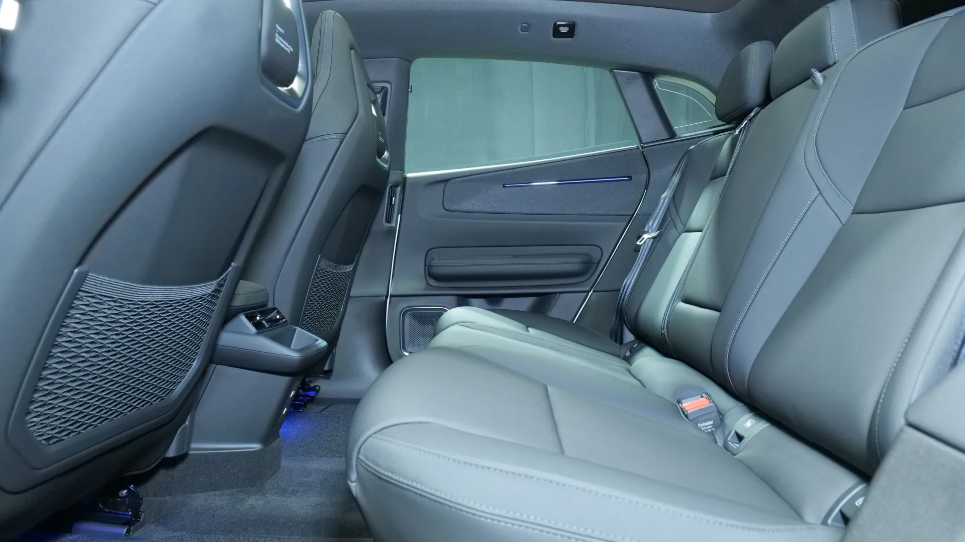 Autokuva 16 - EVS-106