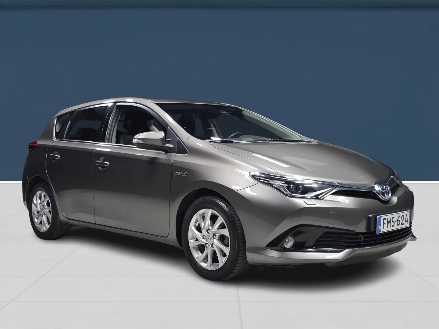 Autokuva 3 - FMS-624