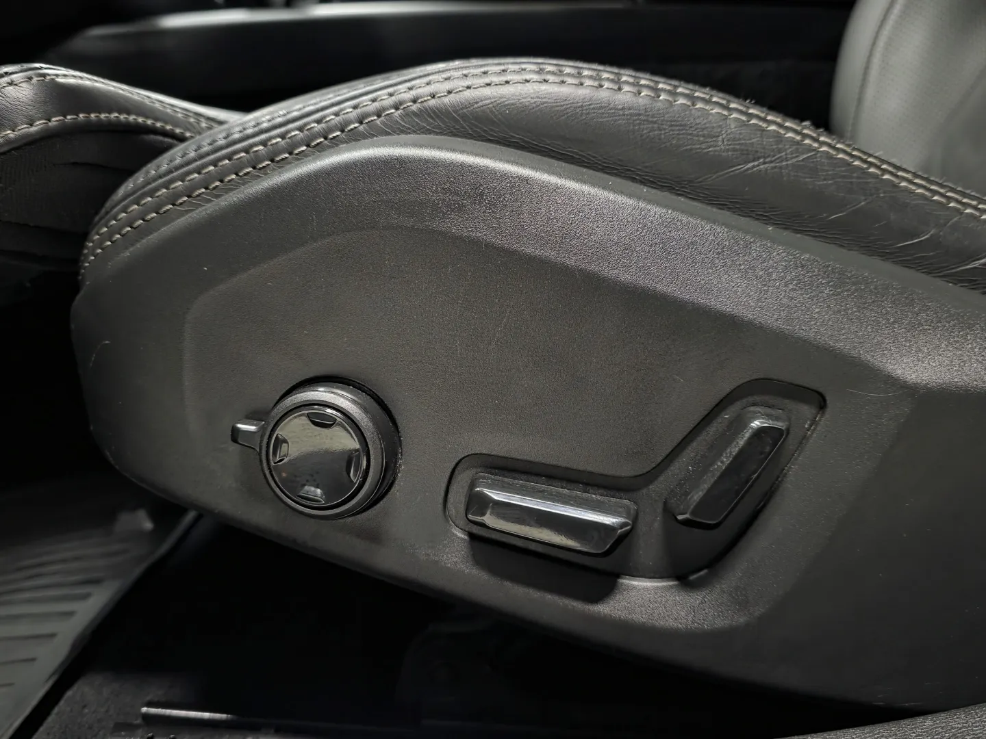 Autokuva 17 - FOA-388