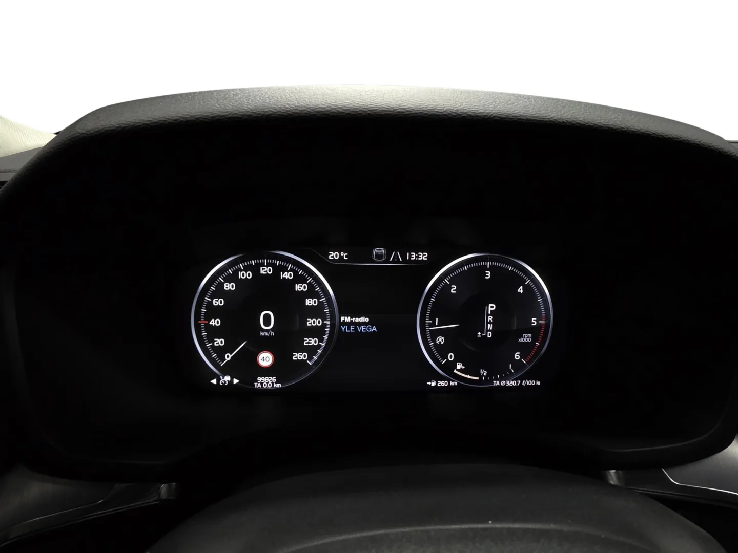 Autokuva 7 - FOA-388