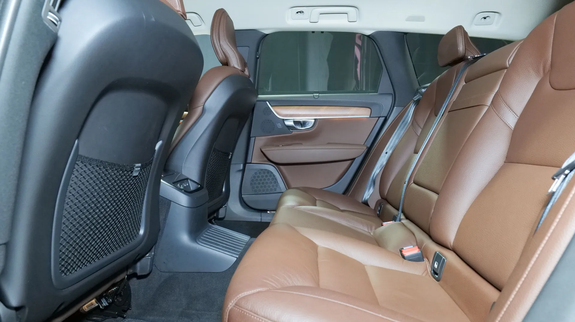 Autokuva 16 - FOH-122