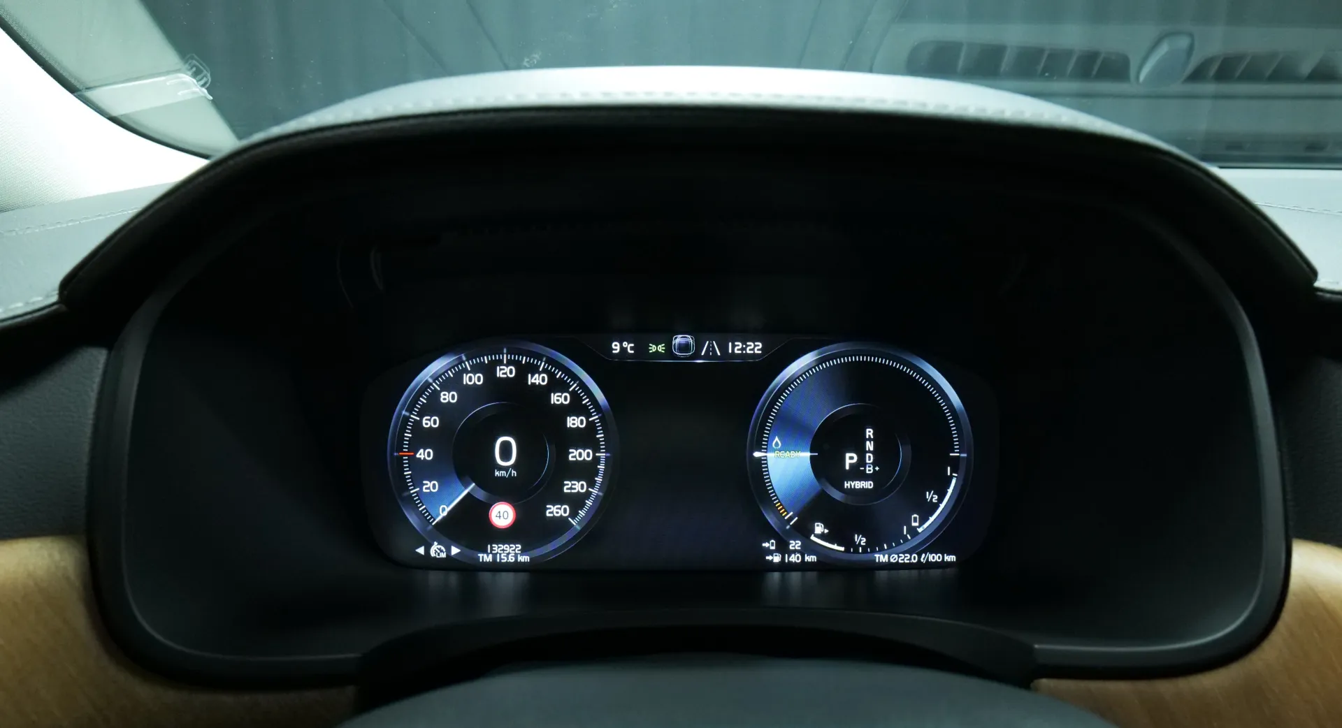 Autokuva 6 - FOH-122