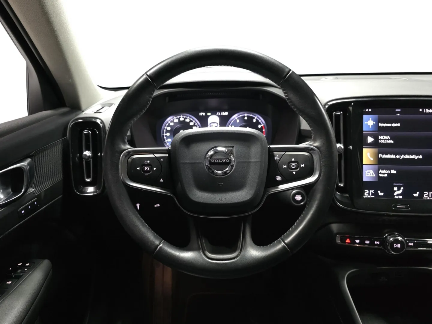 Autokuva 10 - FOI-681