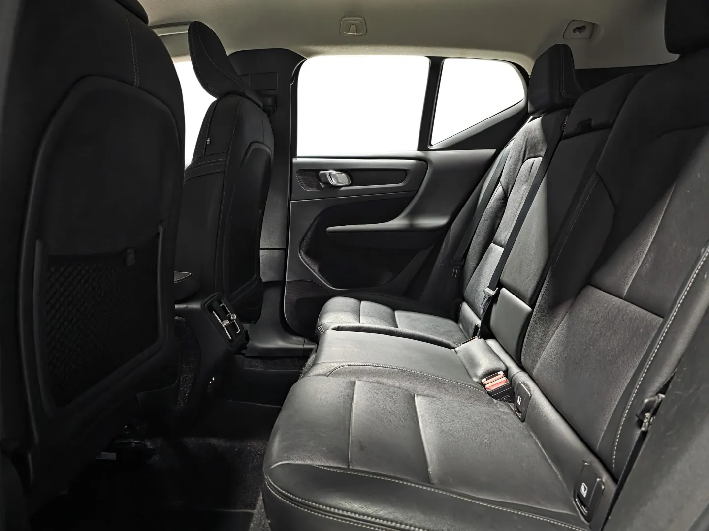 Autokuva 9 - FOI-681