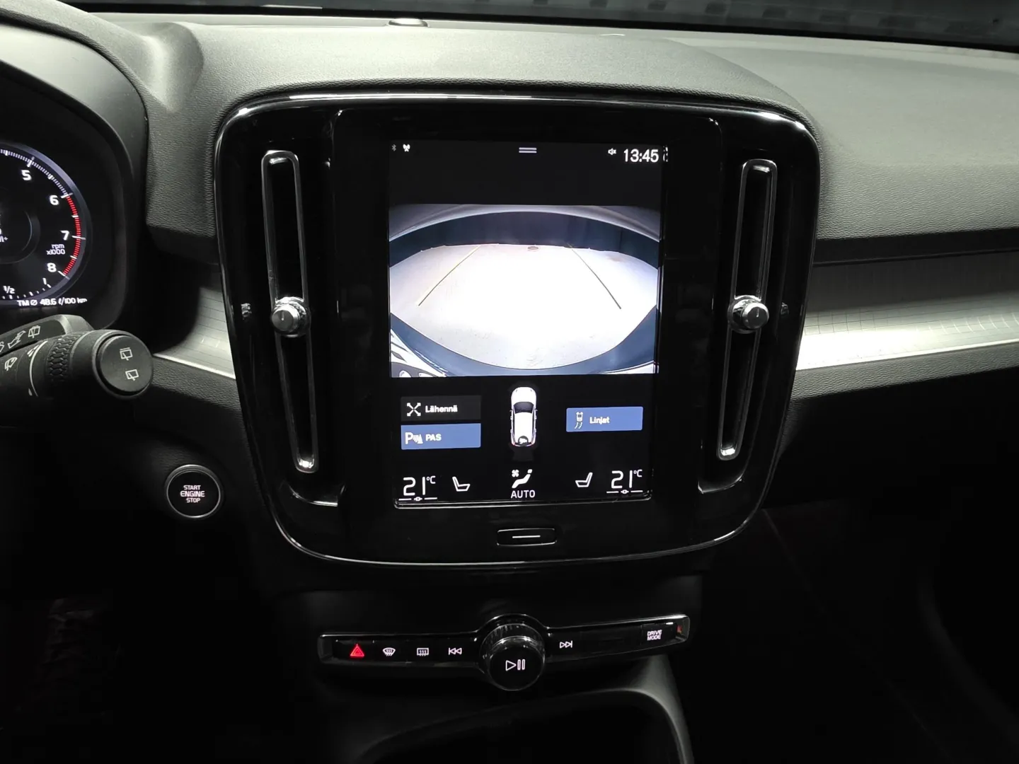 Autokuva 14 - FOI-681