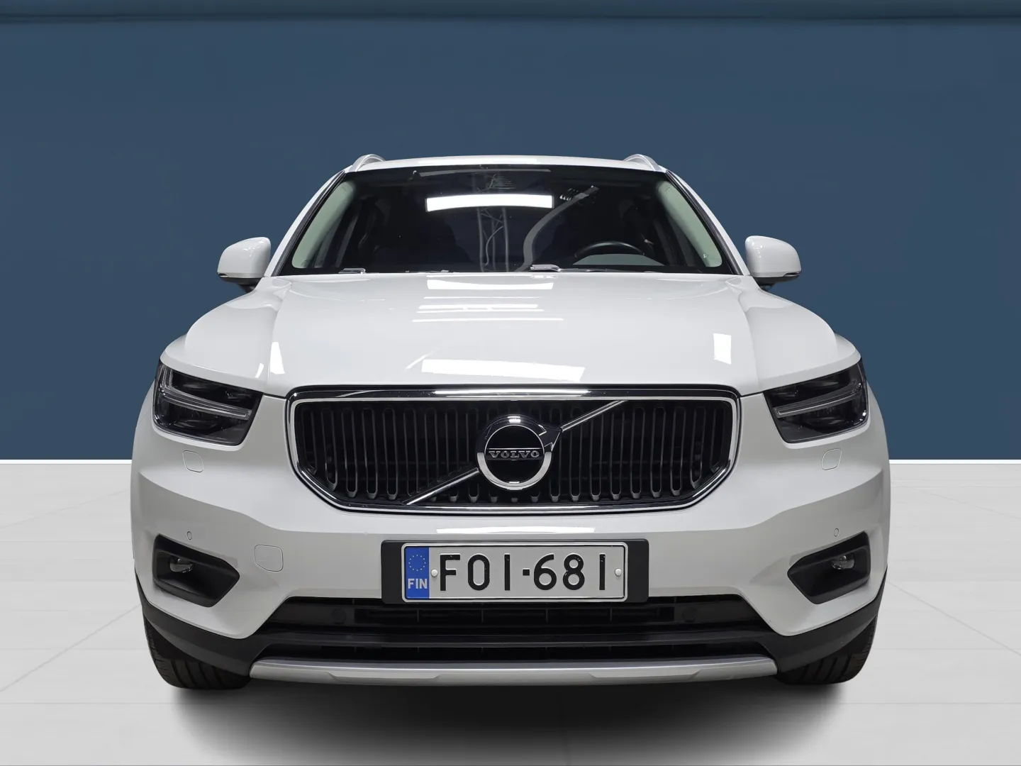 Autokuva 2 - FOI-681