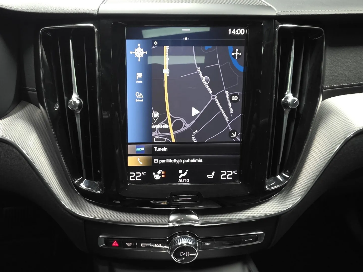 Autokuva 13 - FOJ-682