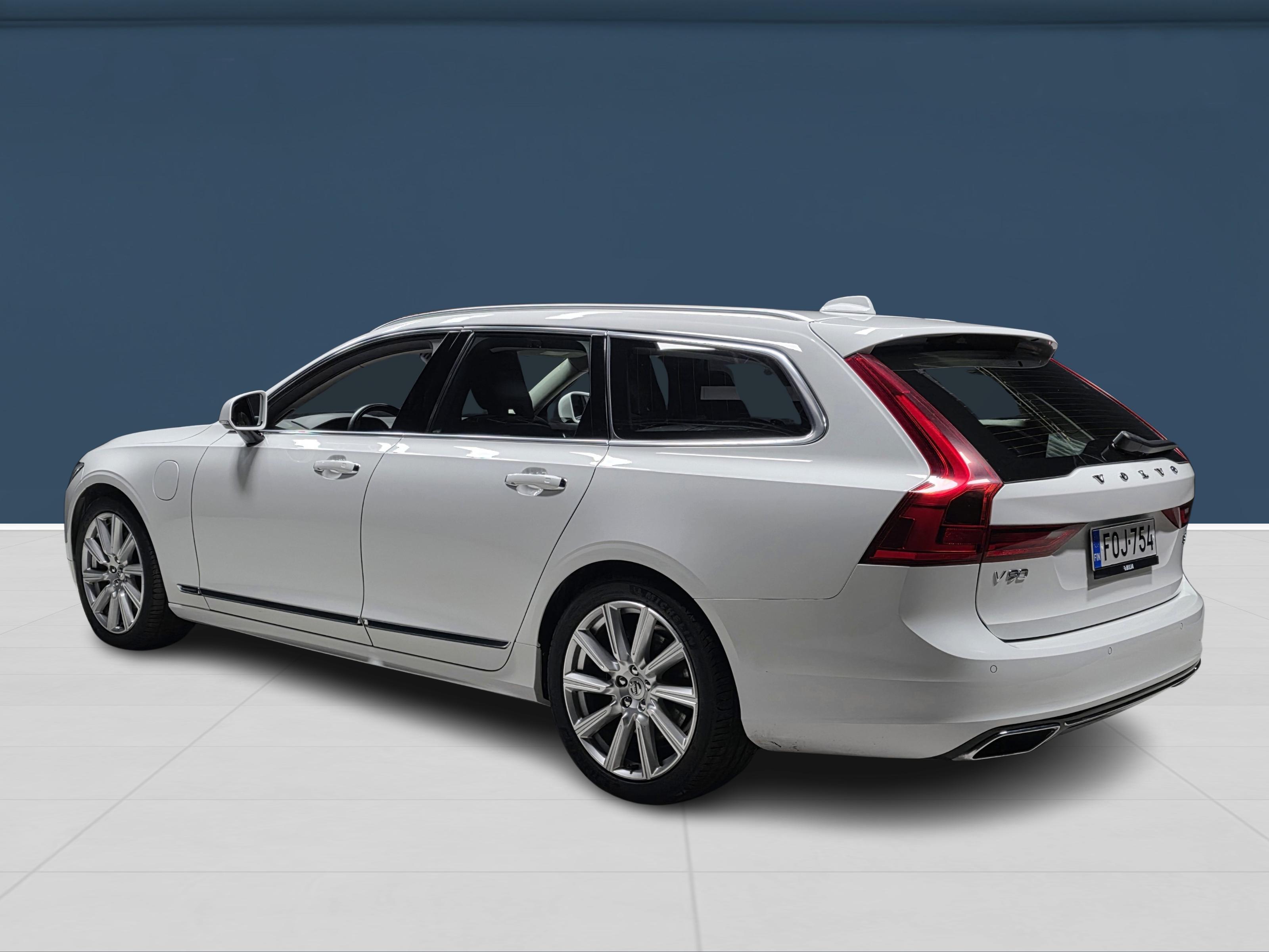 Volvo V90 2020, photo 6/18