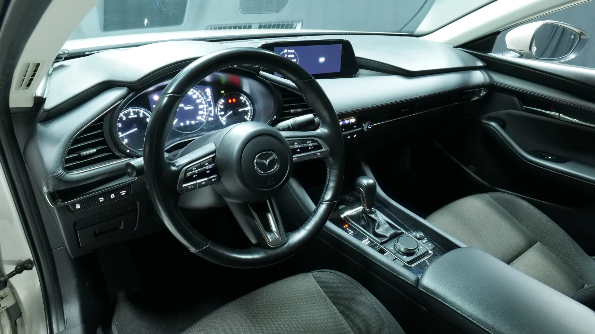 Autokuva 10 - FOL-463