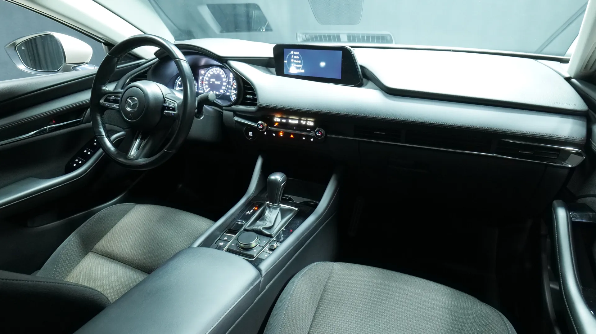 Autokuva 16 - FOL-463