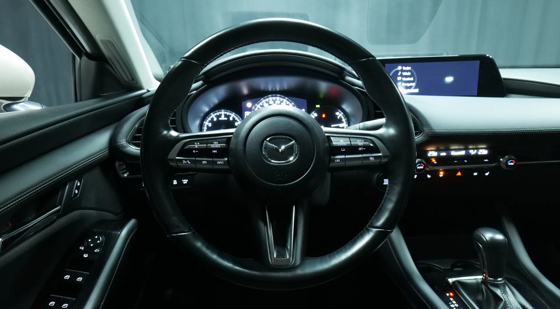 Autokuva 13 - FOL-463